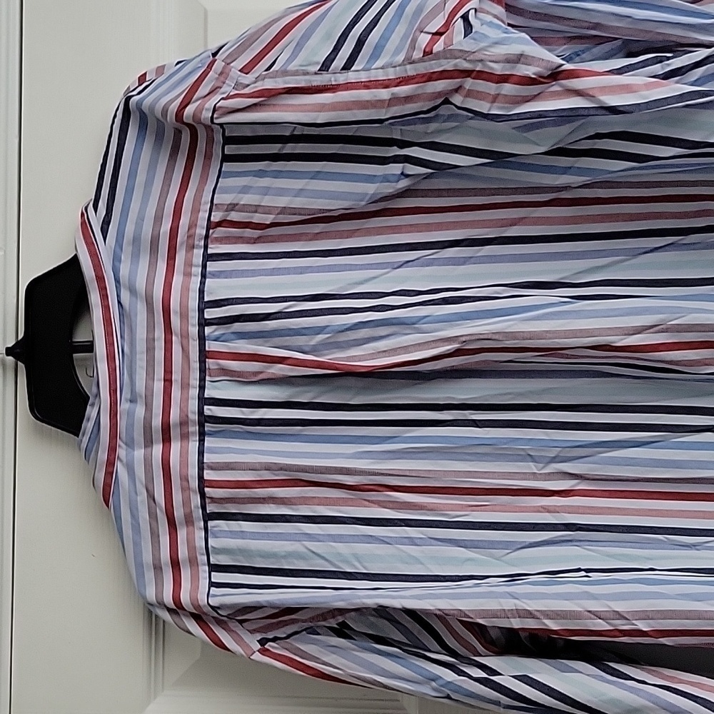 Gap Classic Pinstripe Men's Button Up Long Sleeve Shirt - Picture 9 of 13